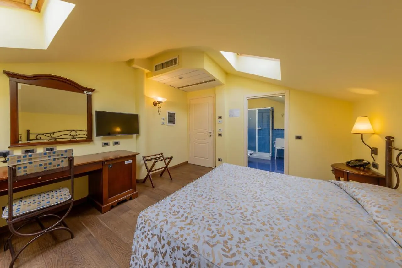 La Darsena Boutique Hotel & Restaurant Tremezzo