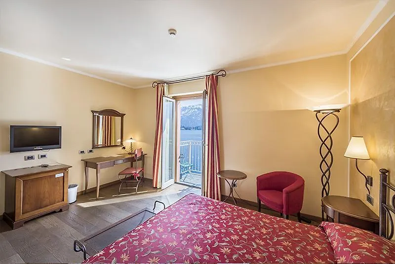 La Darsena Boutique Hotel & Restaurant Tremezzo 3*,