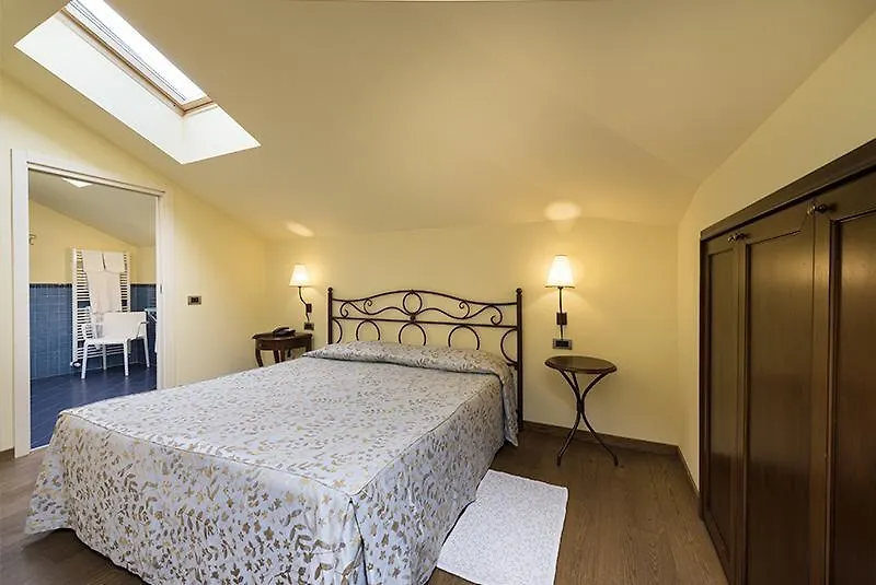 ***  La Darsena Boutique Hotel & Restaurant Tremezzo Italy