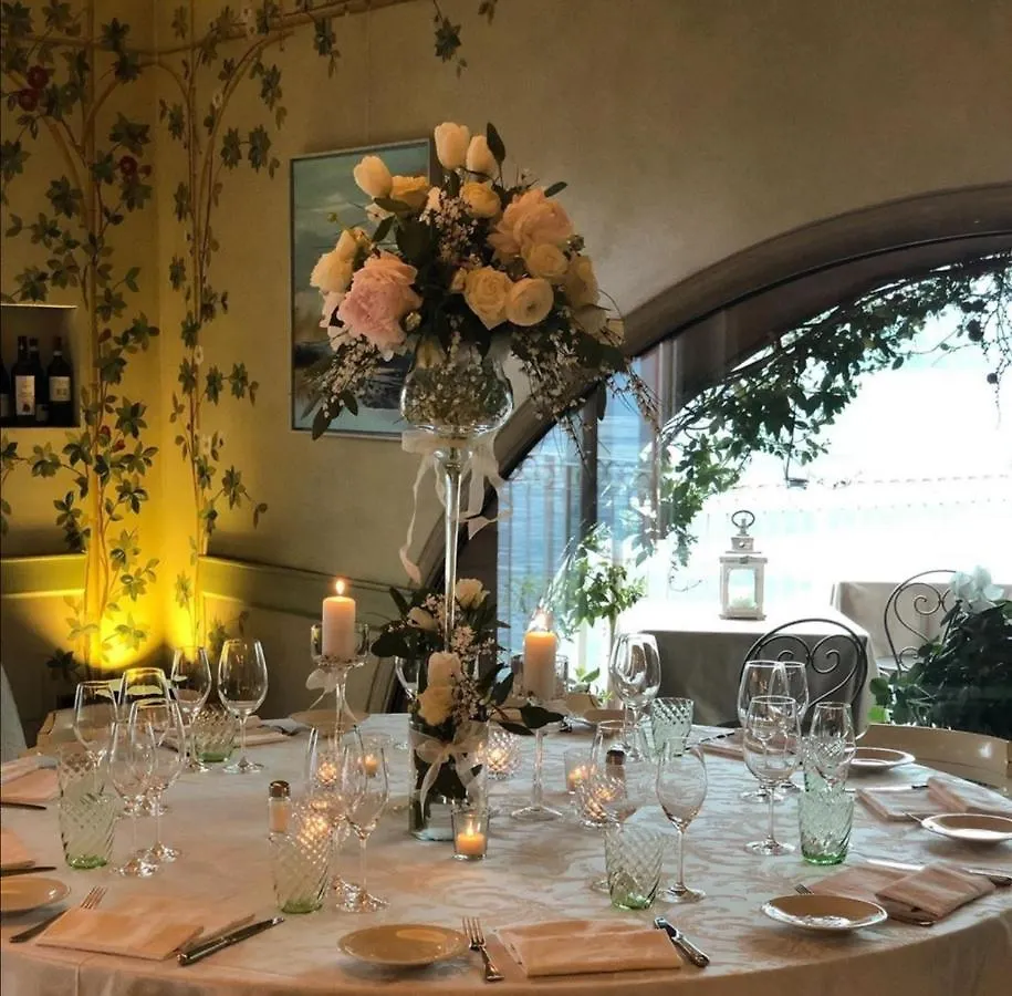 La Darsena Boutique Hotel & Restaurant Tremezzo 3*,  Italy